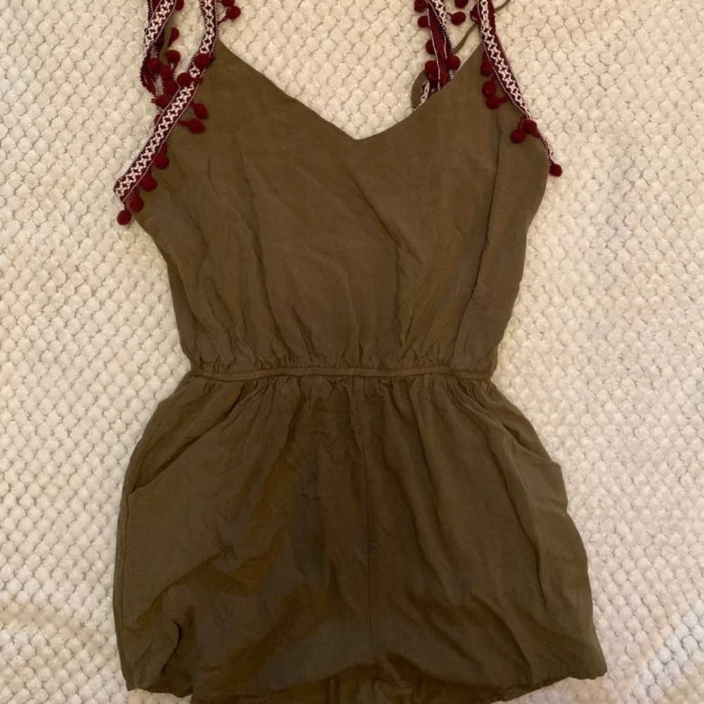 Romper - Picture 2 of 3